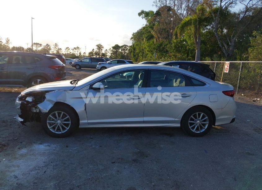 Photo 14 of 2019 Hyundai Sonata SE (VIN 5NPE24AF9KH770956)