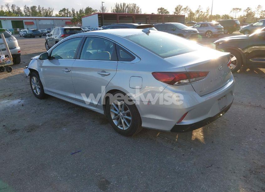 Photo 3 of 2019 Hyundai Sonata SE (VIN 5NPE24AF9KH770956)