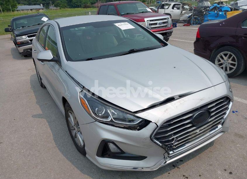 2019 Hyundai Sonata SE (VIN 5NPE24AF9KH783903) main photo