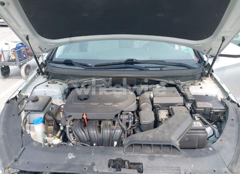 Photo 10 of 2019 Hyundai Sonata SE (VIN 5NPE24AF9KH783903)