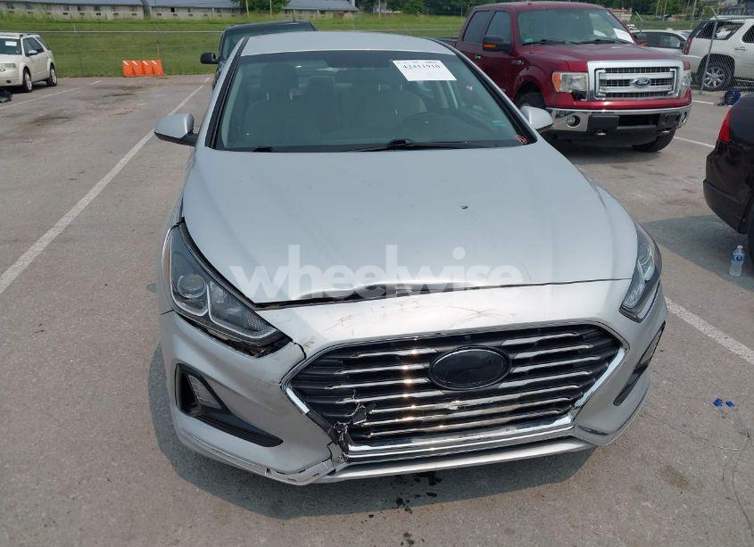 Photo 12 of 2019 Hyundai Sonata SE (VIN 5NPE24AF9KH783903)