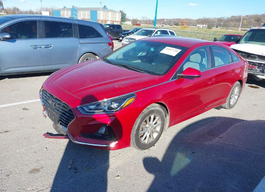 Photo 2 of 2019 Hyundai Sonata SE (VIN 5NPE24AF9KH809528)