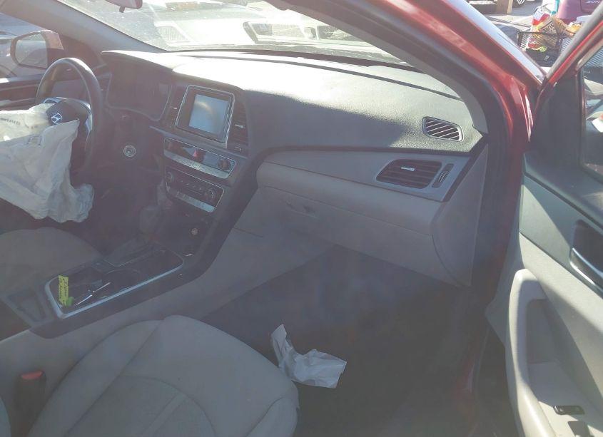 Photo 5 of 2019 Hyundai Sonata SE (VIN 5NPE24AF9KH809528)