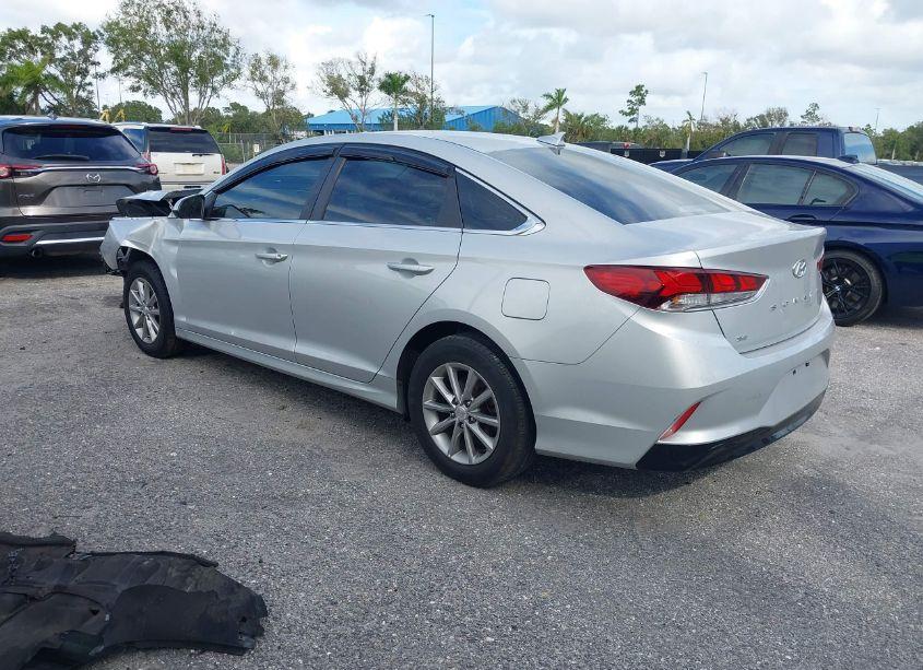 Photo 3 of 2019 Hyundai Sonata SE (VIN 5NPE24AF9KH815247)