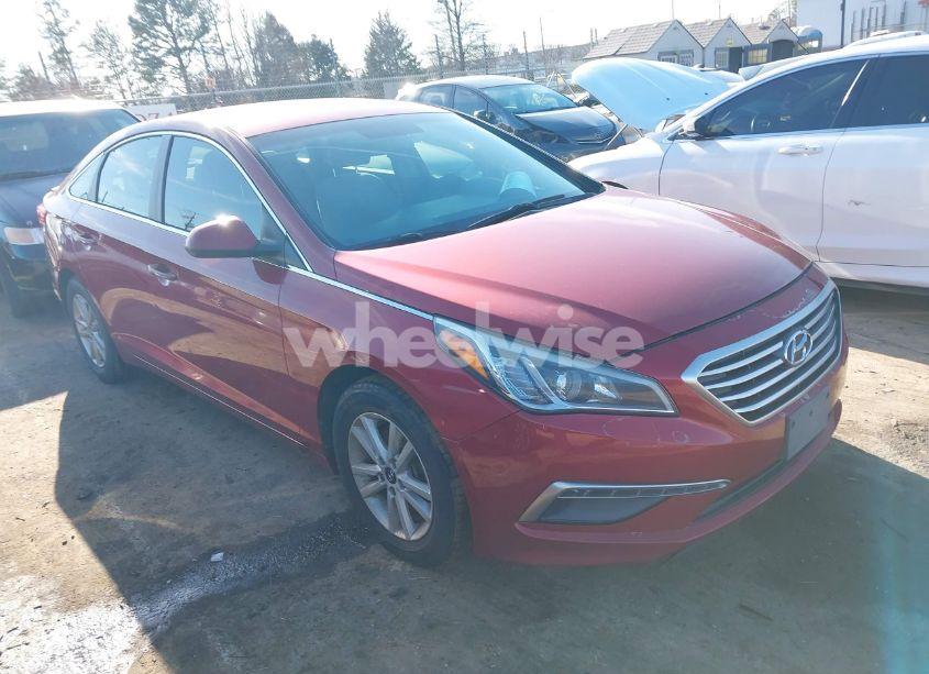 2015 Hyundai Sonata SE (VIN 5NPE24AFXFH054878) main photo