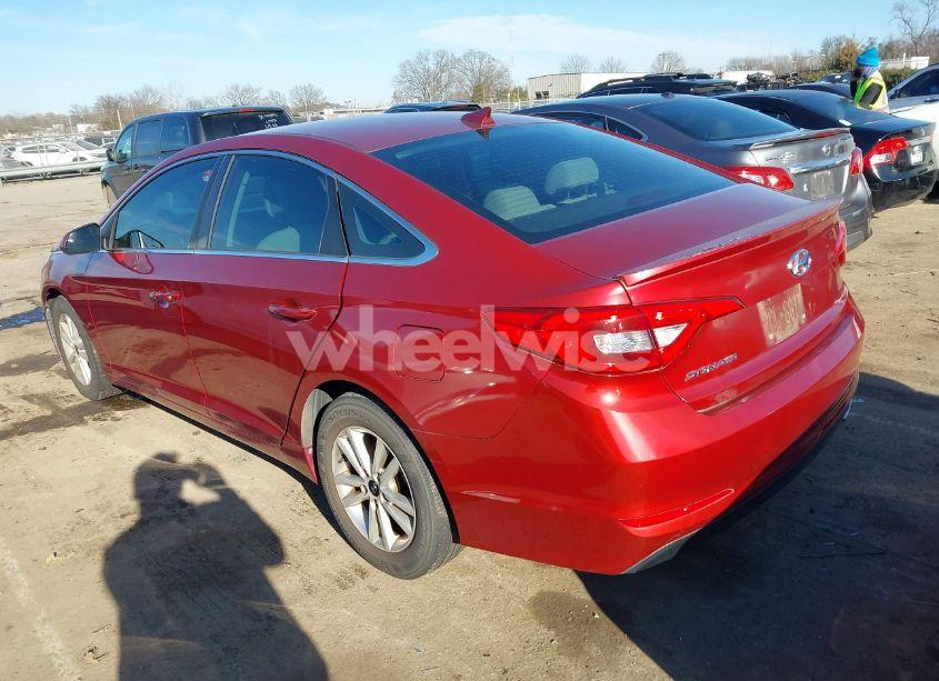 Photo 3 of 2015 Hyundai Sonata SE (VIN 5NPE24AFXFH054878)