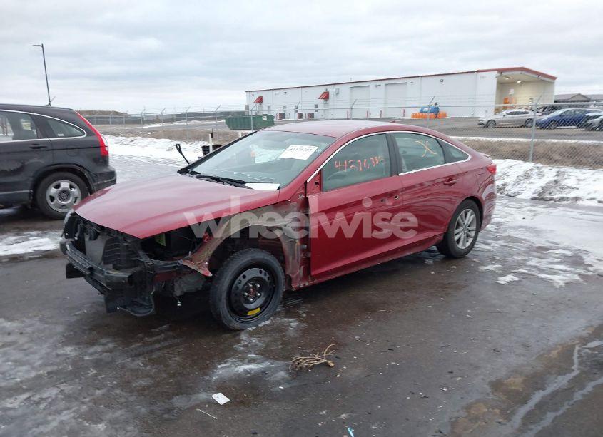 Photo 2 of 2015 Hyundai Sonata SE (VIN 5NPE24AFXFH055576)