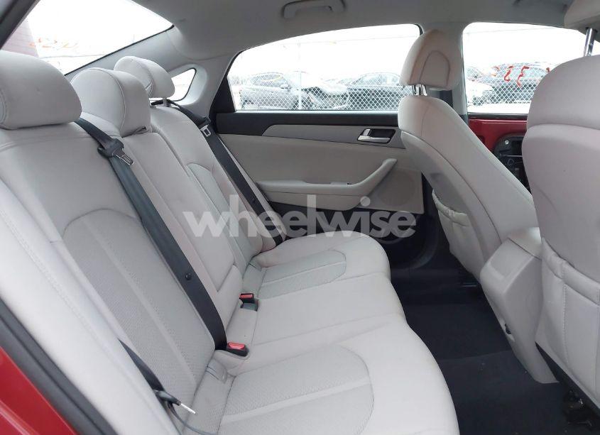 Photo 8 of 2015 Hyundai Sonata SE (VIN 5NPE24AFXFH055576)
