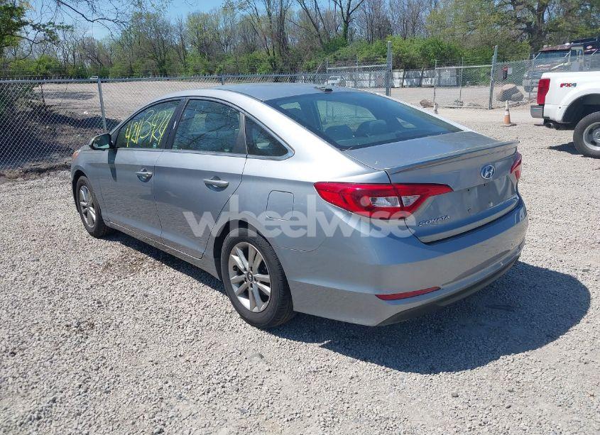 Photo 3 of 2015 Hyundai Sonata SE (VIN 5NPE24AFXFH068876)