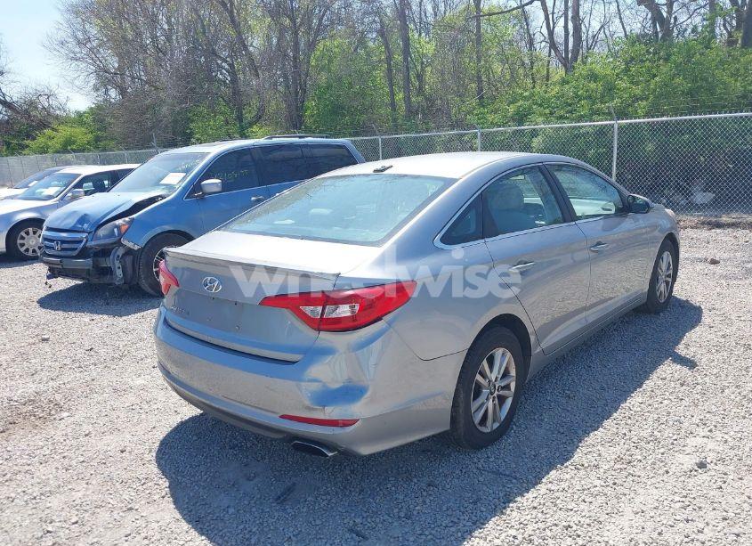 Photo 4 of 2015 Hyundai Sonata SE (VIN 5NPE24AFXFH068876)
