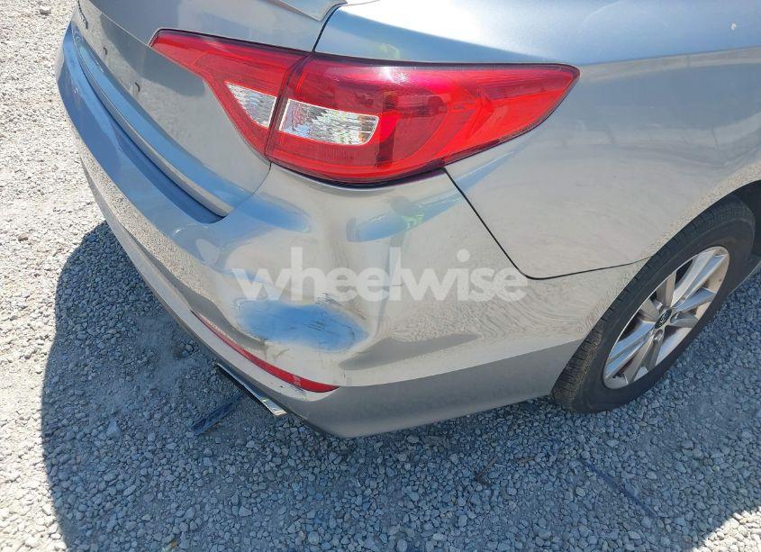 Photo 6 of 2015 Hyundai Sonata SE (VIN 5NPE24AFXFH068876)