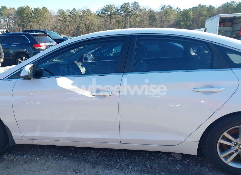 Photo 13 of 2015 Hyundai Sonata SE (VIN 5NPE24AFXFH075973)