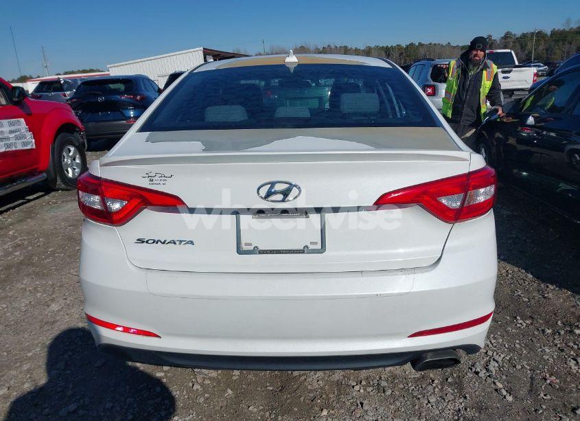 Photo 15 of 2015 Hyundai Sonata SE (VIN 5NPE24AFXFH075973)