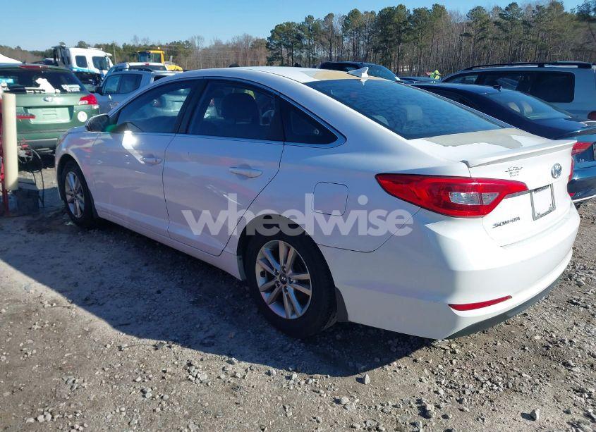 Photo 3 of 2015 Hyundai Sonata SE (VIN 5NPE24AFXFH075973)