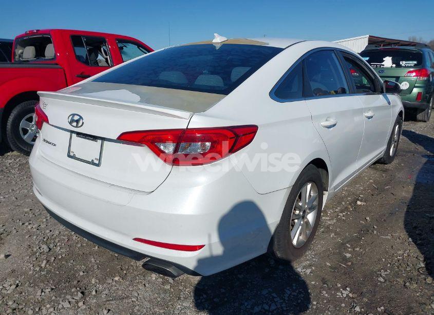 Photo 4 of 2015 Hyundai Sonata SE (VIN 5NPE24AFXFH075973)