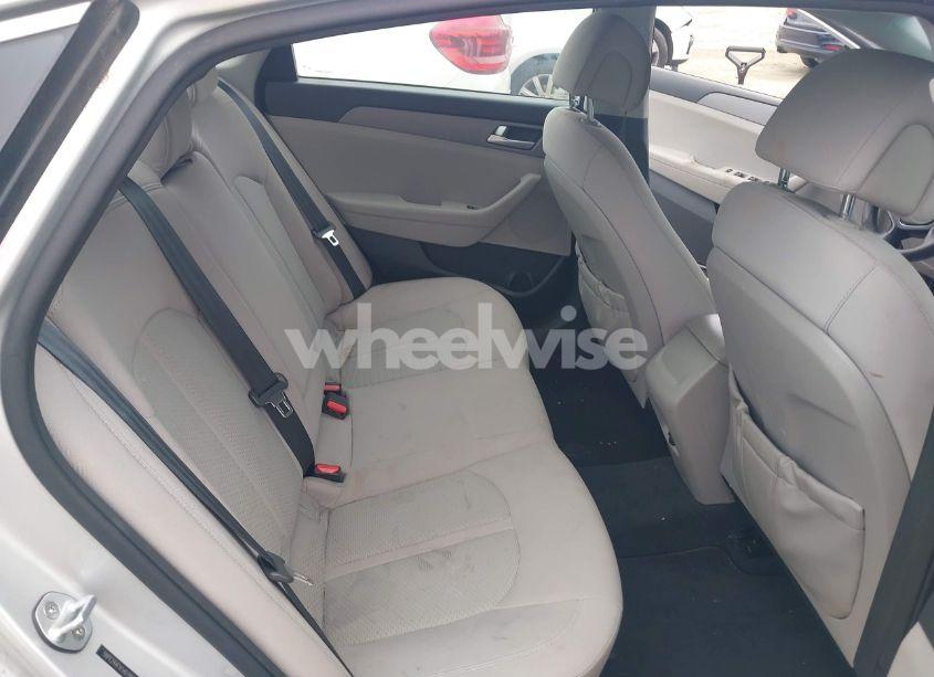 Photo 8 of 2015 Hyundai Sonata SE (VIN 5NPE24AFXFH079554)