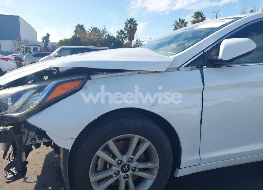 Photo 14 of 2015 Hyundai Sonata SE (VIN 5NPE24AFXFH083023)