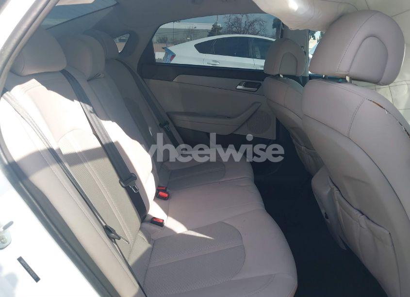 Photo 8 of 2015 Hyundai Sonata SE (VIN 5NPE24AFXFH083023)