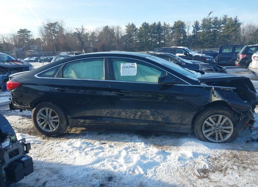 Photo 13 of 2015 Hyundai Sonata SE (VIN 5NPE24AFXFH104467)