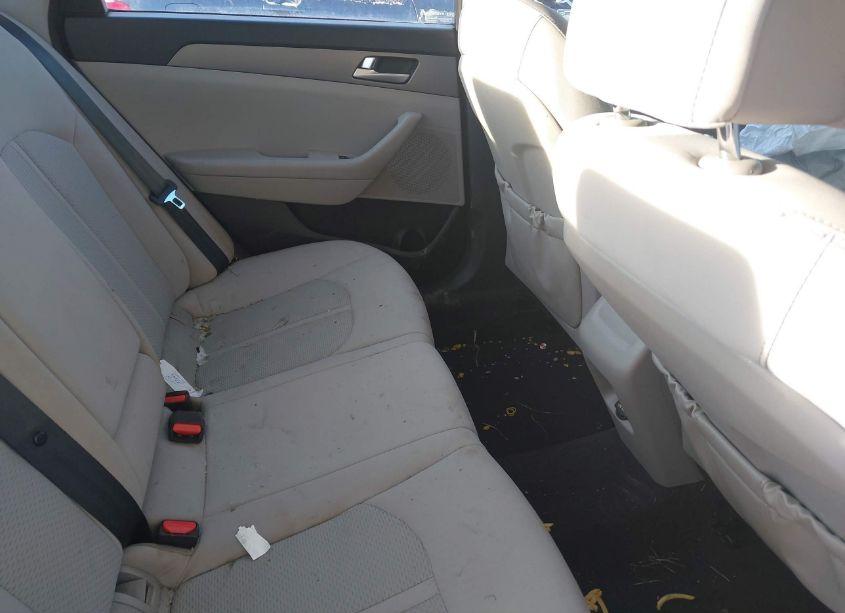 Photo 8 of 2015 Hyundai Sonata SE (VIN 5NPE24AFXFH104467)