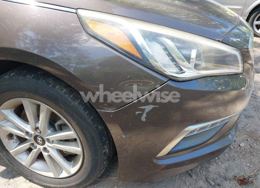 Photo 6 of 2015 Hyundai Sonata SE (VIN 5NPE24AFXFH105411)