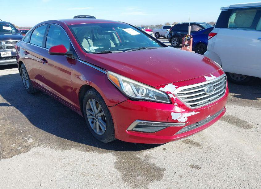 2015 Hyundai Sonata SE (VIN 5NPE24AFXFH121723) main photo