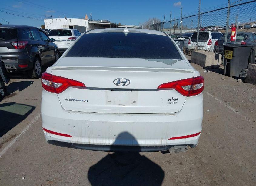 Photo 16 of 2015 Hyundai Sonata SE (VIN 5NPE24AFXFH137355)