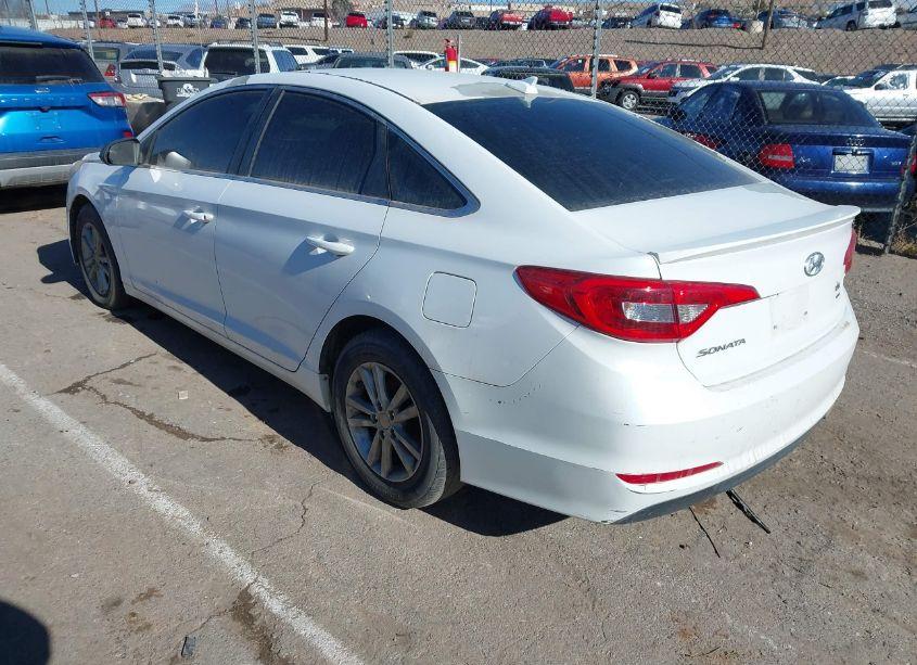 Photo 3 of 2015 Hyundai Sonata SE (VIN 5NPE24AFXFH137355)