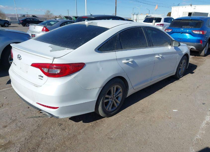 Photo 4 of 2015 Hyundai Sonata SE (VIN 5NPE24AFXFH137355)