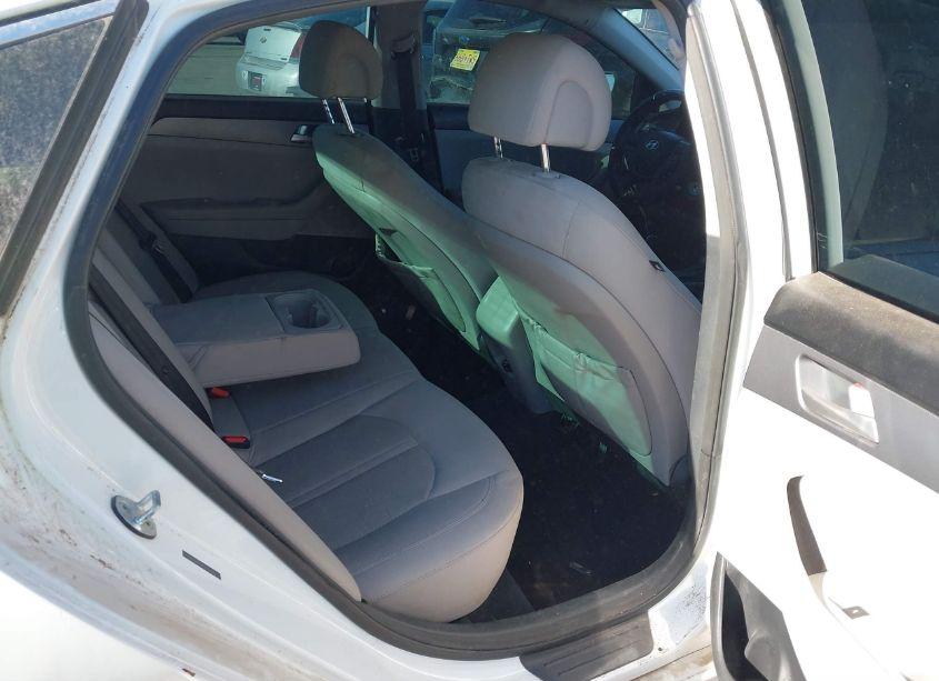 Photo 8 of 2015 Hyundai Sonata SE (VIN 5NPE24AFXFH137355)