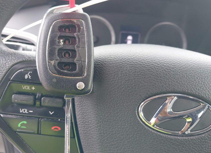 Photo 11 of 2015 Hyundai Sonata SE (VIN 5NPE24AFXFH148615)