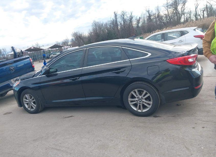 Photo 14 of 2015 Hyundai Sonata SE (VIN 5NPE24AFXFH148615)