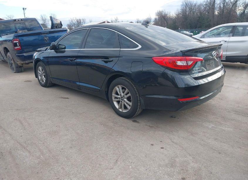 Photo 3 of 2015 Hyundai Sonata SE (VIN 5NPE24AFXFH148615)