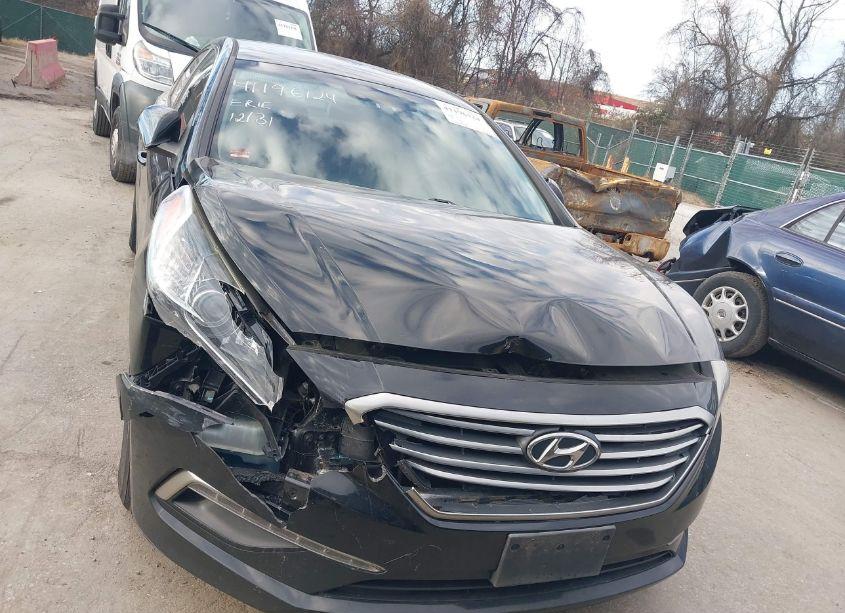 Photo 6 of 2015 Hyundai Sonata SE (VIN 5NPE24AFXFH148615)