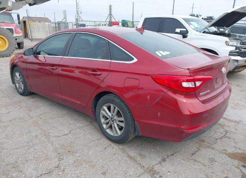 Photo 3 of 2015 Hyundai Sonata SE (VIN 5NPE24AFXFH151675)
