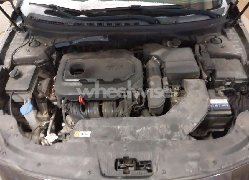 Photo 10 of 2015 Hyundai Sonata SE (VIN 5NPE24AFXFH164202)
