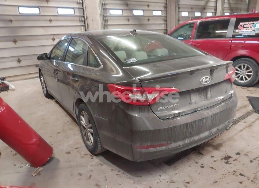 Photo 3 of 2015 Hyundai Sonata SE (VIN 5NPE24AFXFH164202)