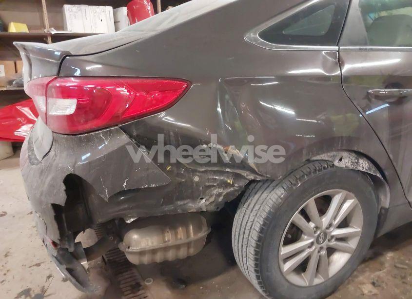Photo 6 of 2015 Hyundai Sonata SE (VIN 5NPE24AFXFH164202)
