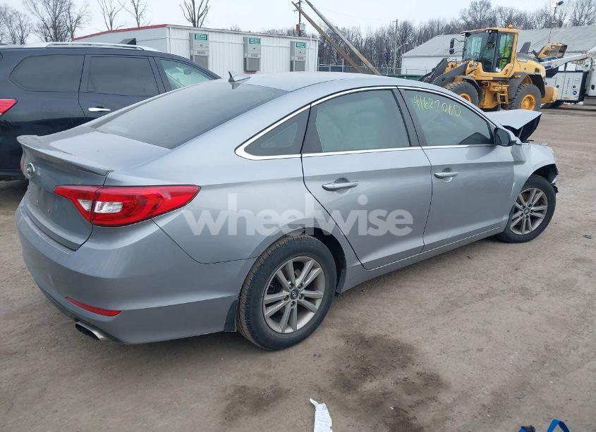 Photo 4 of 2015 Hyundai Sonata SE (VIN 5NPE24AFXFH179251)