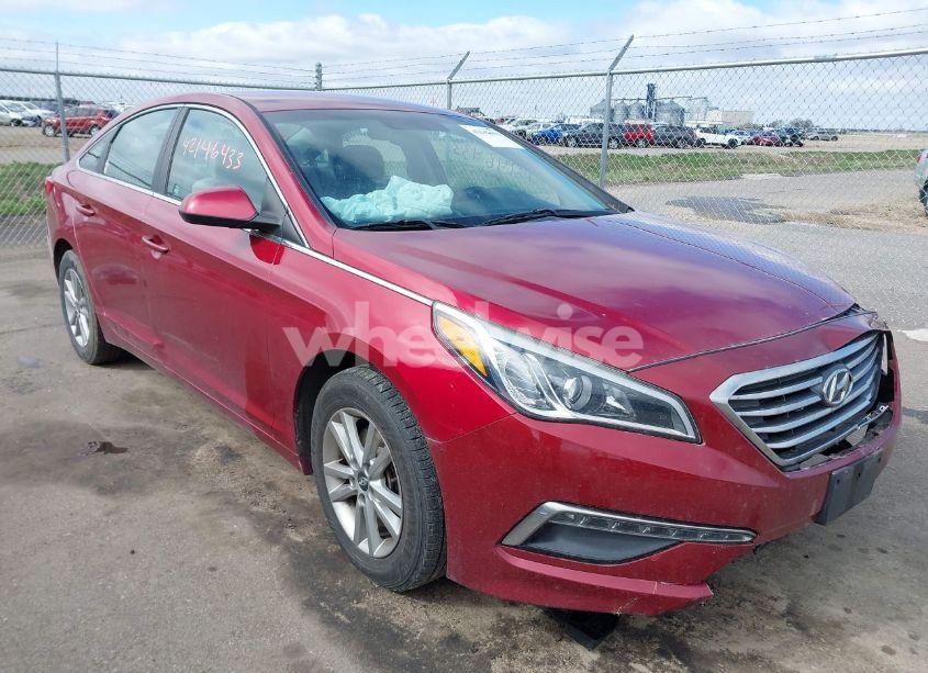 2015 Hyundai Sonata SE (VIN 5NPE24AFXFH189519) main photo