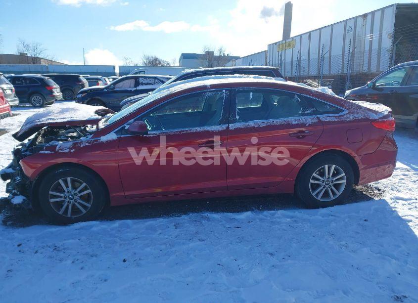 Photo 13 of 2015 Hyundai Sonata SE (VIN 5NPE24AFXFH217092)