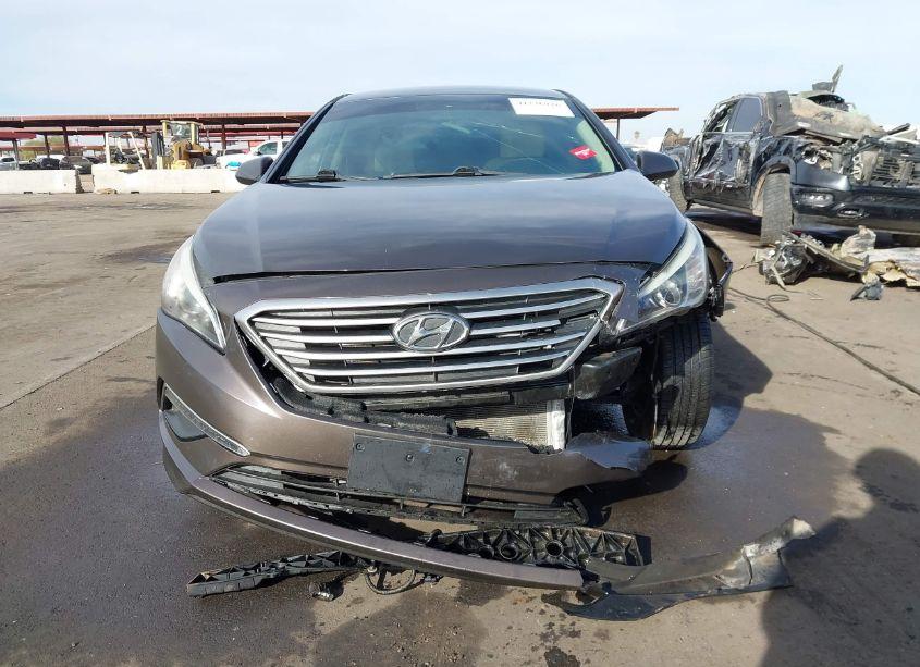 Photo 12 of 2015 Hyundai Sonata SE (VIN 5NPE24AFXFH220588)