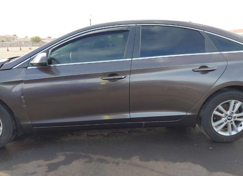 Photo 14 of 2015 Hyundai Sonata SE (VIN 5NPE24AFXFH220588)