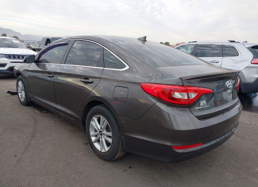 Photo 3 of 2015 Hyundai Sonata SE (VIN 5NPE24AFXFH220588)