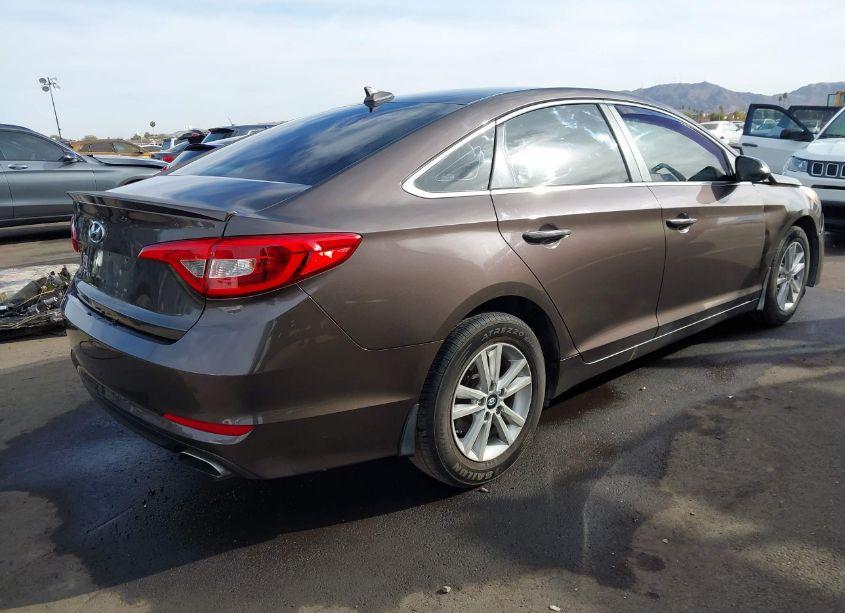 Photo 4 of 2015 Hyundai Sonata SE (VIN 5NPE24AFXFH220588)