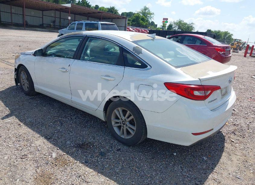Photo 3 of 2015 Hyundai Sonata SE (VIN 5NPE24AFXFH223684)