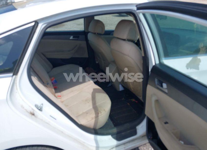 Photo 8 of 2015 Hyundai Sonata SE (VIN 5NPE24AFXFH223684)