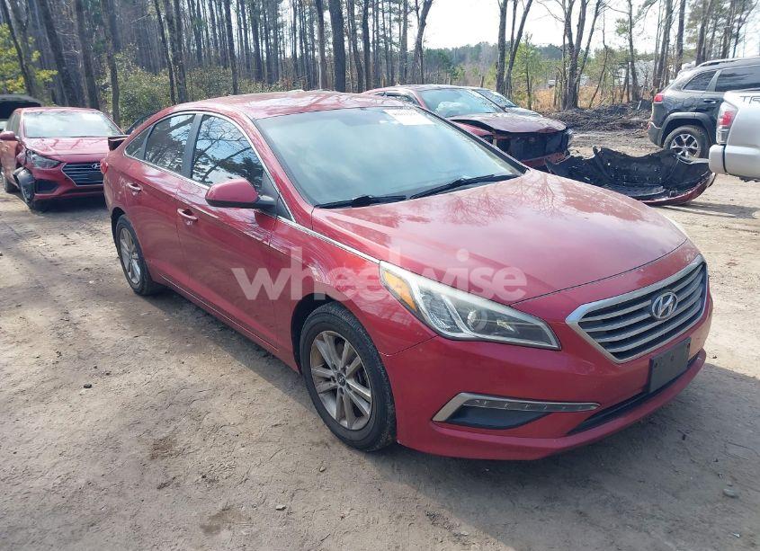 2015 Hyundai Sonata SE (VIN 5NPE24AFXFH232367) main photo