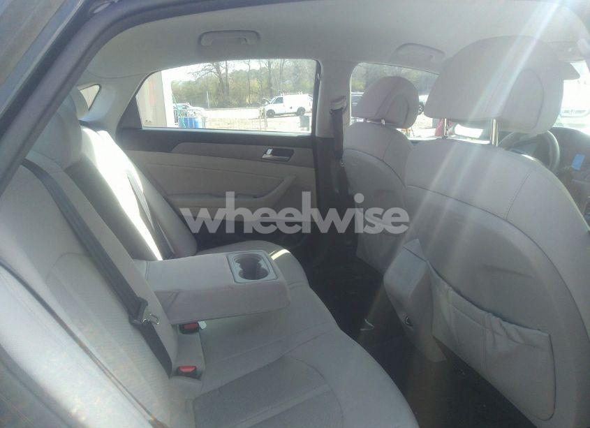 Photo 8 of 2015 Hyundai Sonata SE (VIN 5NPE24AFXFH241103)