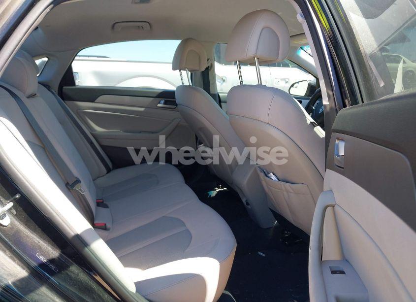 Photo 8 of 2015 Hyundai Sonata SE (VIN 5NPE24AFXFH241392)